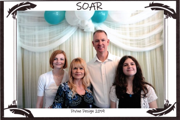 DD 2019 Family Picture